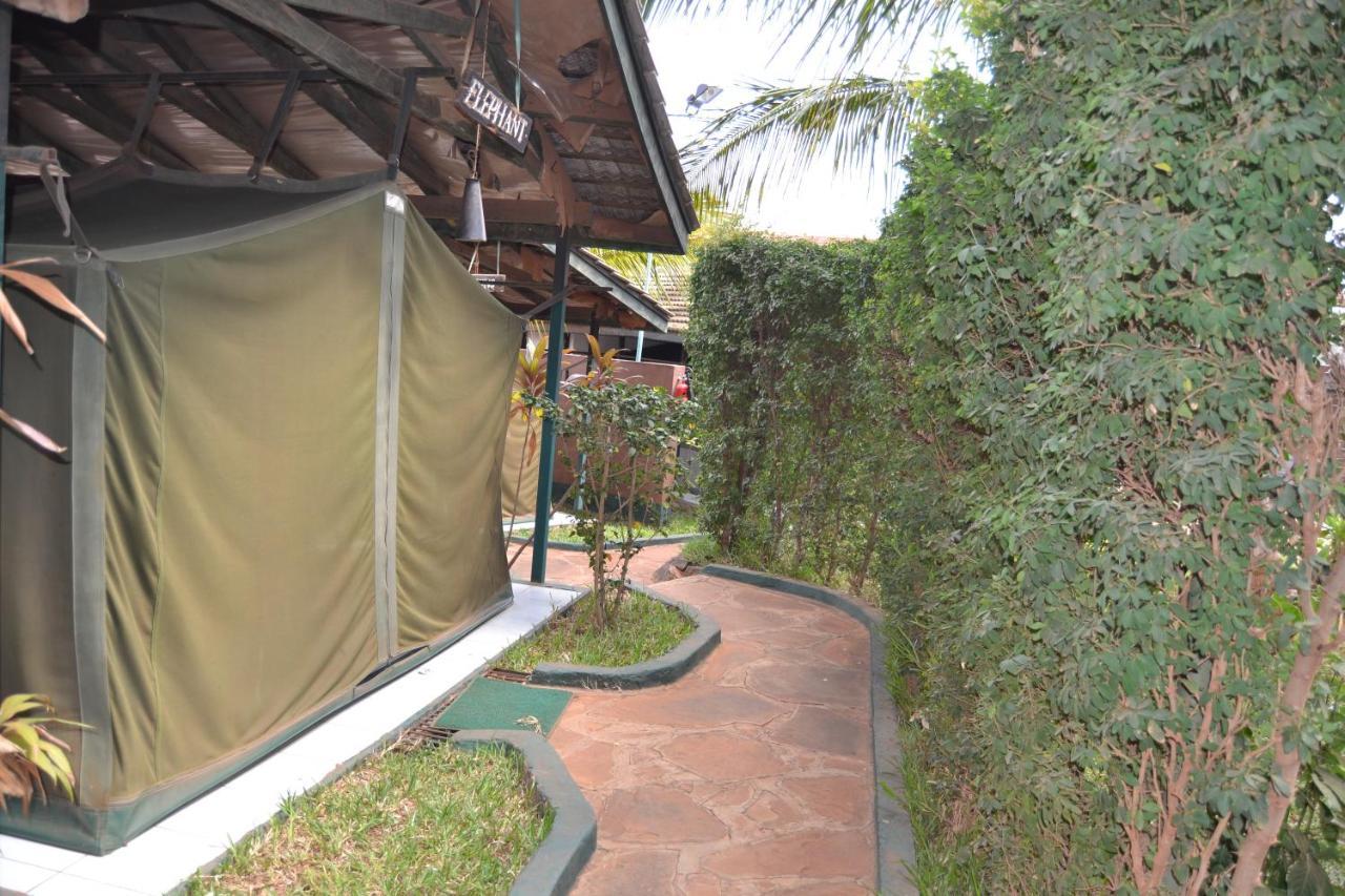 Impala Safari Lodge Voi Exterior foto