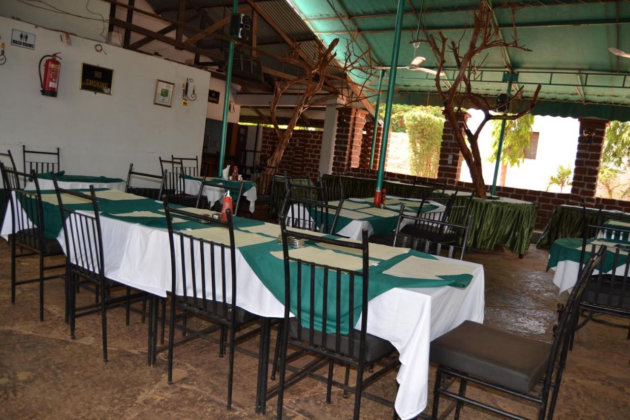 Impala Safari Lodge Voi Exterior foto